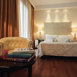 4* Hotel M House